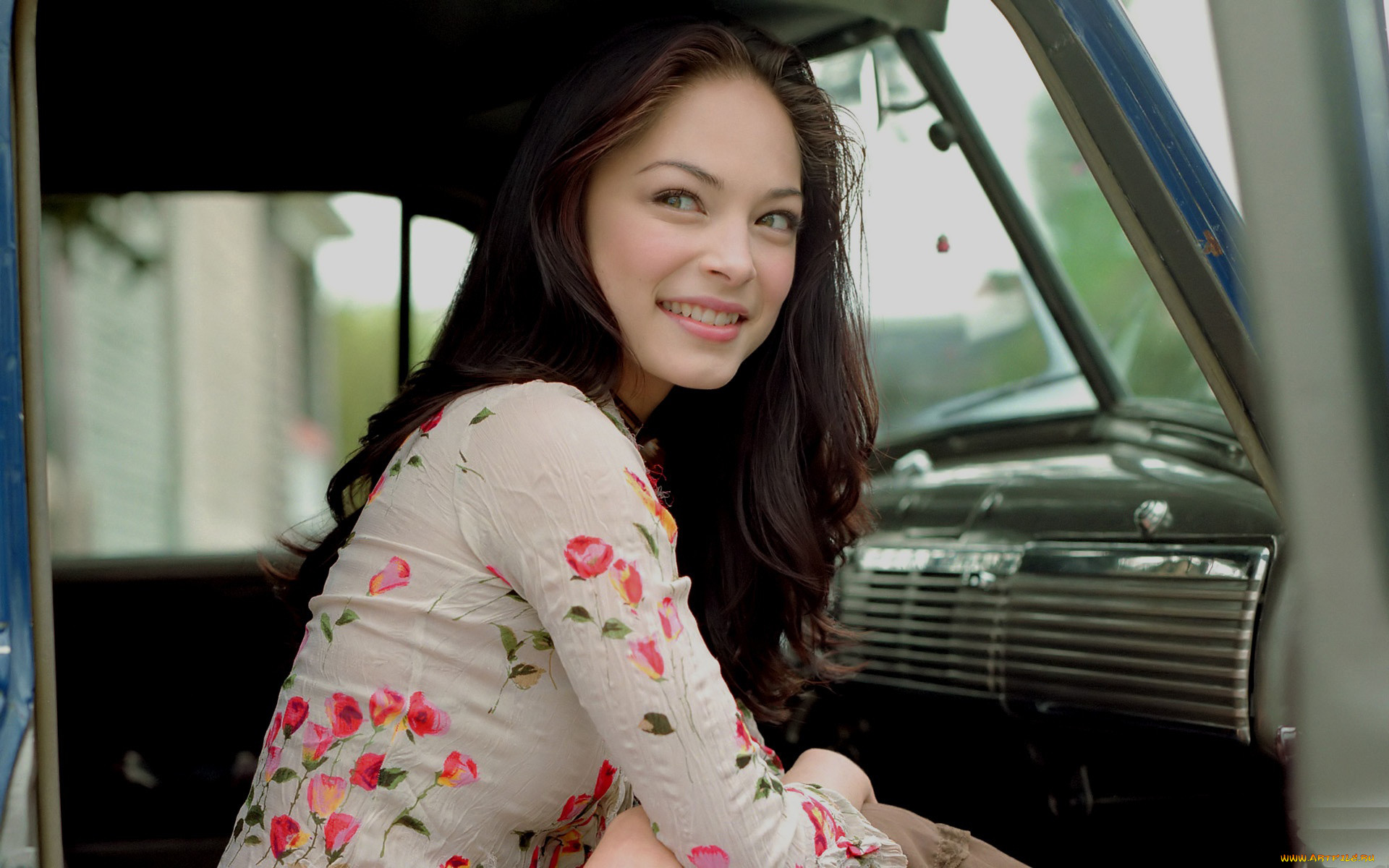 Kristin Kreuk, , , , 